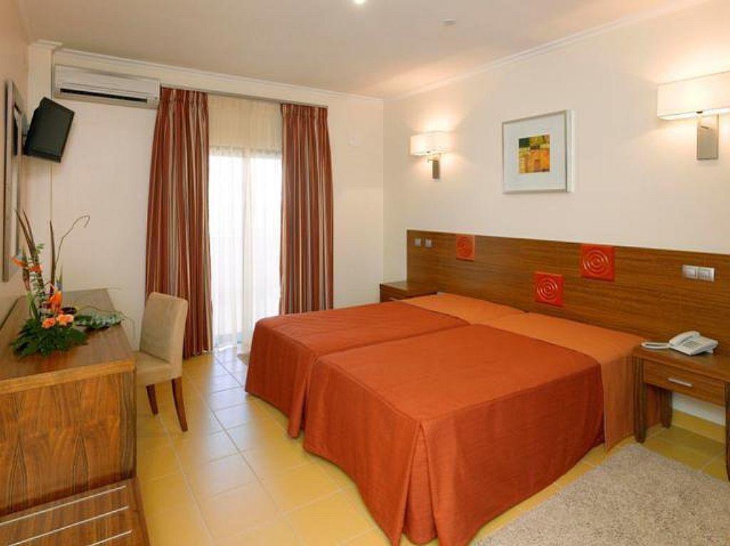 Hotel Praia Sol Quarteira Extérieur photo